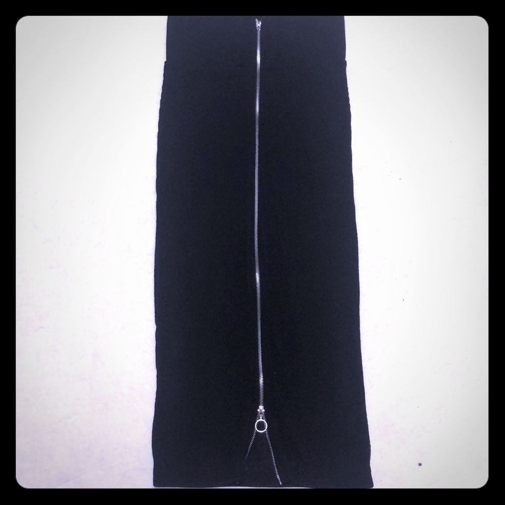 HM Black midi calf length skirt